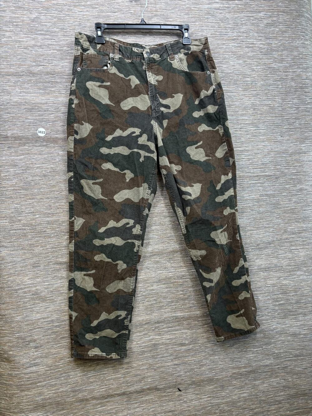 American Eagle Super Stretch Camo Corduroy Mom Jeans Womens Size 16 High Rise